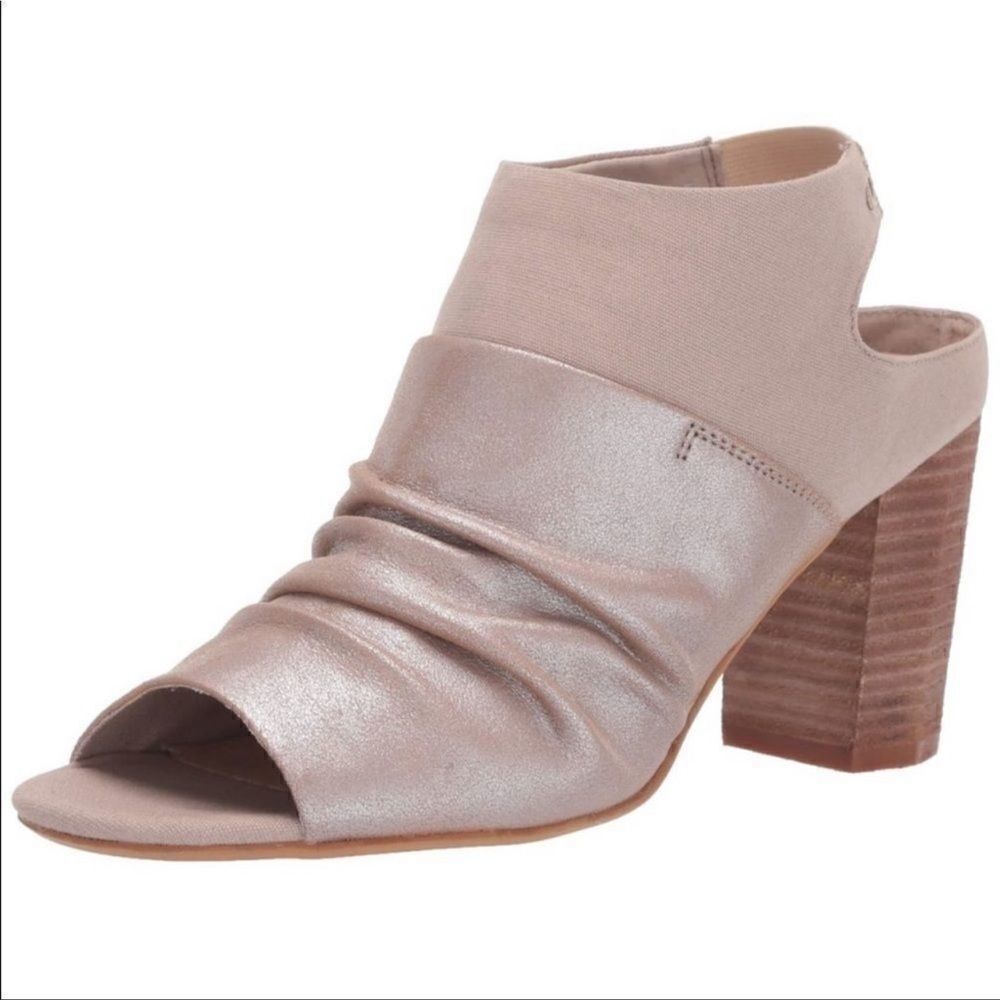 NWT KELSI DAGGER BROOKLYN Cardinal High Heel Peep Toe 10